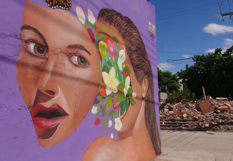Crean arte entre escombros en el Istmo; dedican mural a mujeres | El Imparcial de Oaxaca