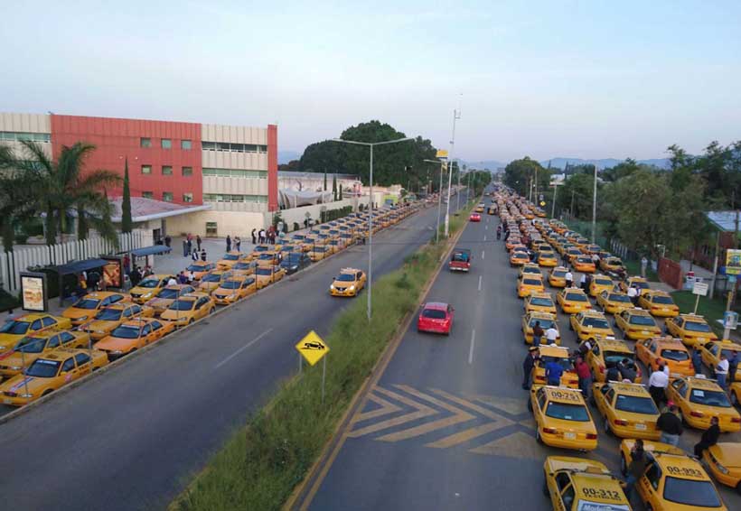 Se rebelan contra taxis ‘pirata’ y competencia desleal en Oaxaca | El Imparcial de Oaxaca