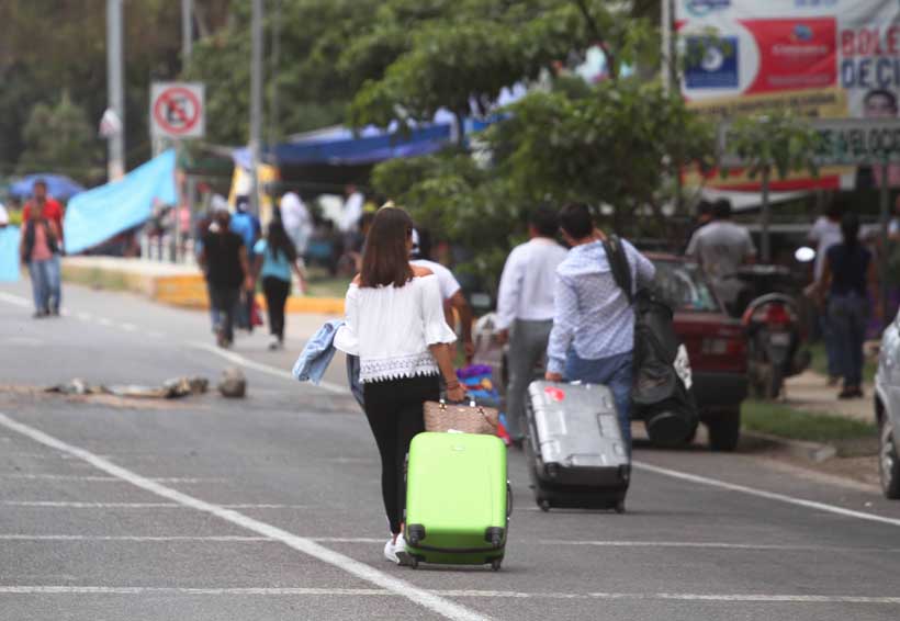 En la Costa de Oaxaca la Seccion 22 amenaza con movilizaciones | El Imparcial de Oaxaca