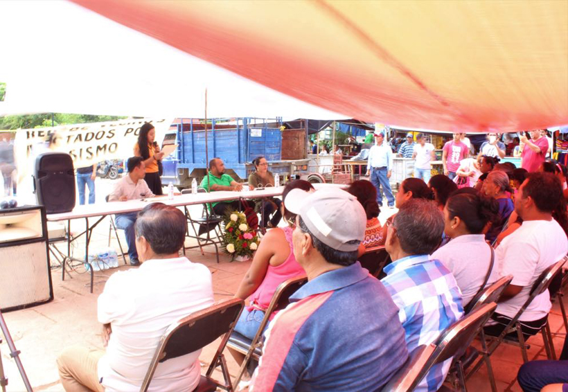 Realizan conferencia Sismo y Modelo de Ciudad en Juchitán, Oaxaca
