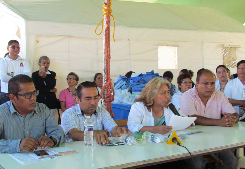 Se quejan de malas condiciones  laborales en hospital de Juchitán, Oaxaca