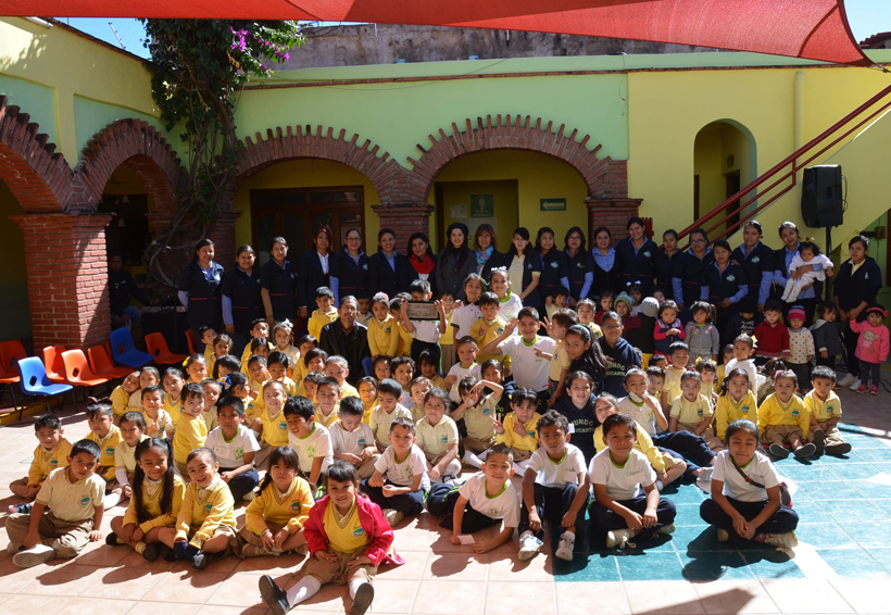 Alumnos del Colegio Mundo Edukrte participan en la Filo