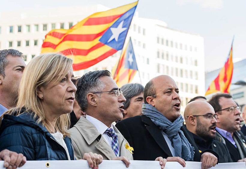 Alcaldes catalanes independentistas reclaman atención de la UE | El Imparcial de Oaxaca