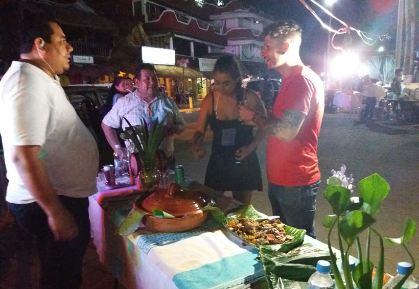 Exitosa muestra gastronómica en Puerto Escondido, Oaxaca