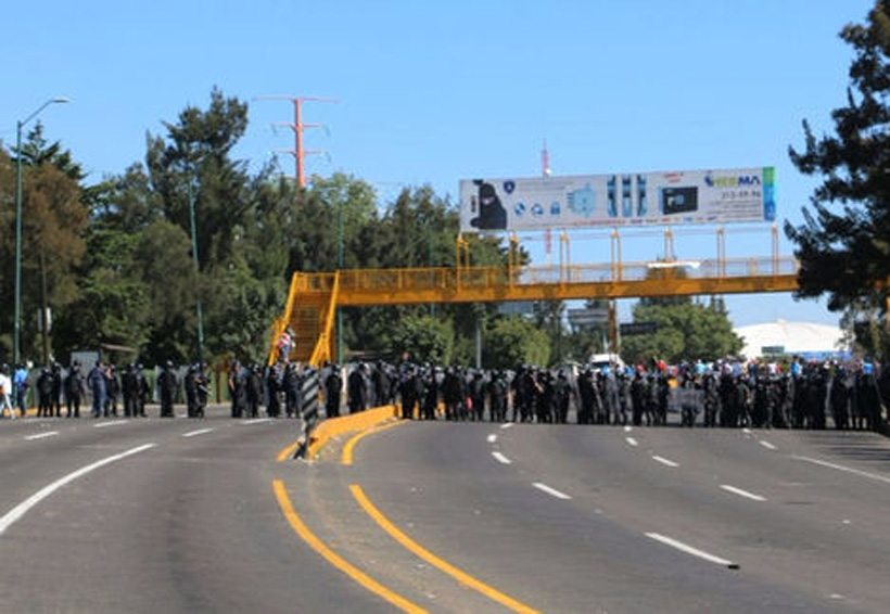 CNTE acusa violencia en desalojo; indagan a policías de Michoacán | El Imparcial de Oaxaca