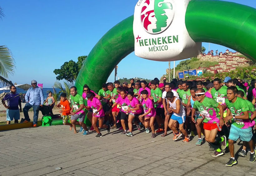 Realizan octava carrera con causa Heineken 2017 en Puerto Escondido