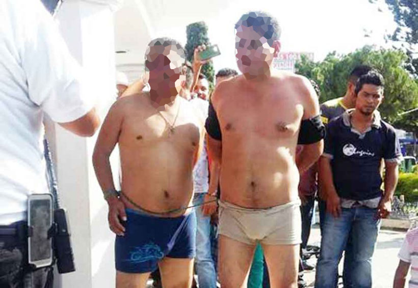 Ladrones a punto de ser linchados