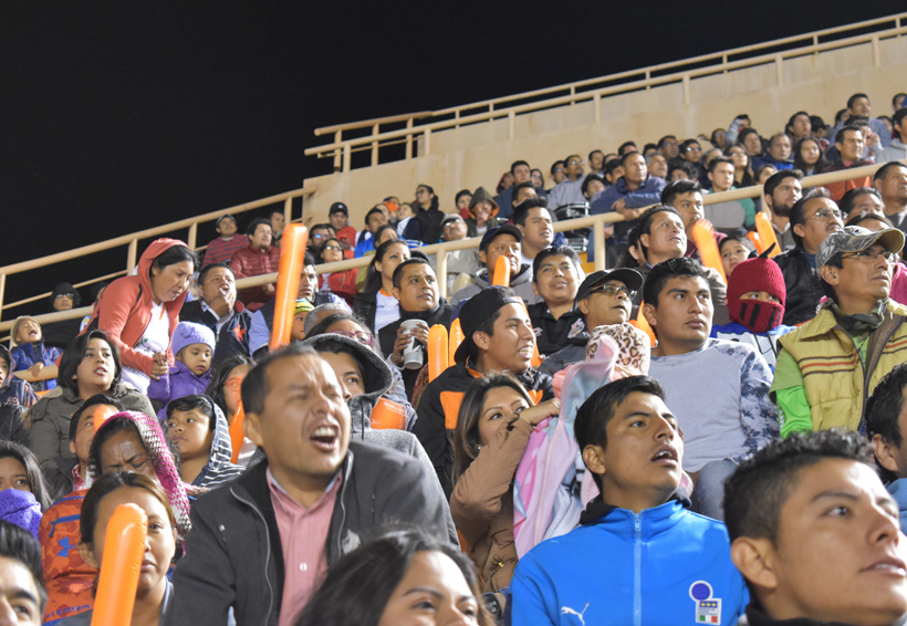 Ante más de 14 mil aficionados, los Alebrijes de Oaxaca ganan la final de ida
