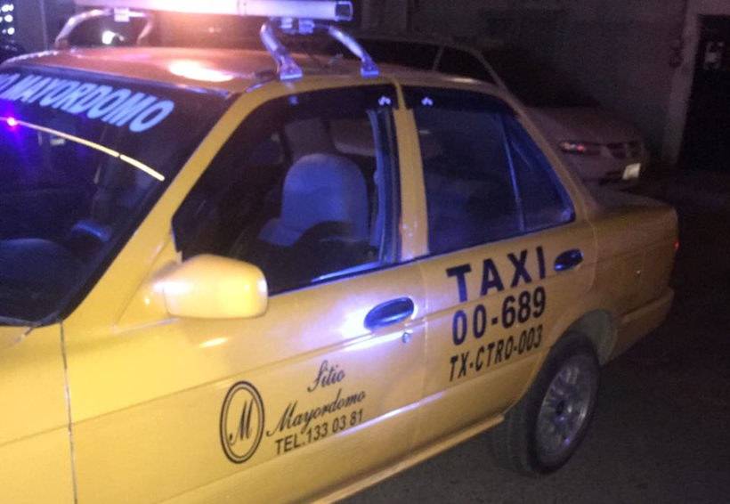 Taxistas tunden a sujeto que intentó robar con violencia un taxi en Oaxaca