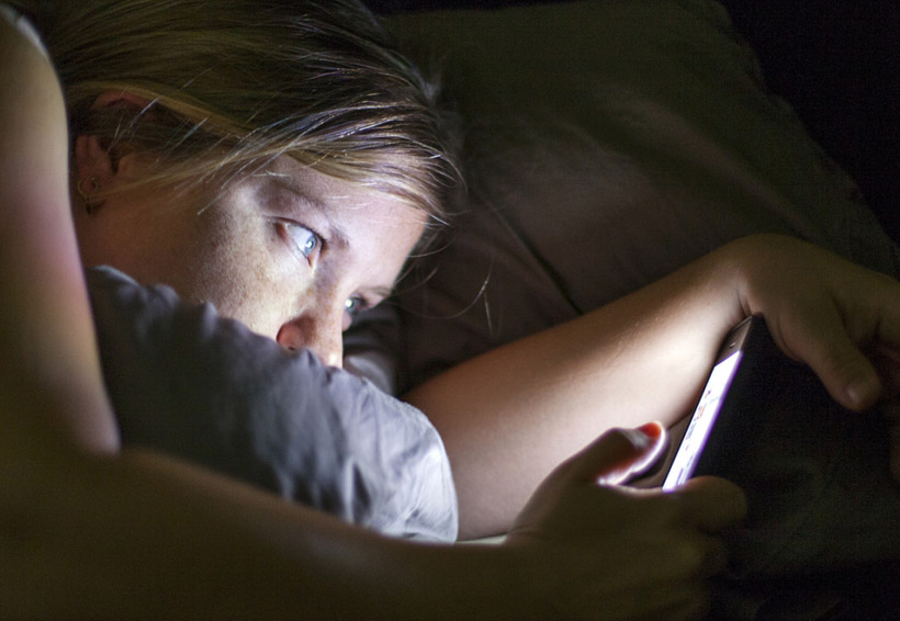 Uso del celular durante la noche provoca trastornos del sueño | El Imparcial de Oaxaca