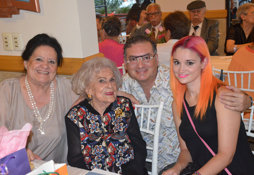 Doña Paulette  celebra 100 años