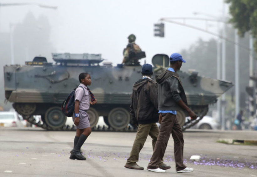 El Ejército toma control en Zimbabue y pone al presidente bajo arresto domiciliario | El Imparcial de Oaxaca