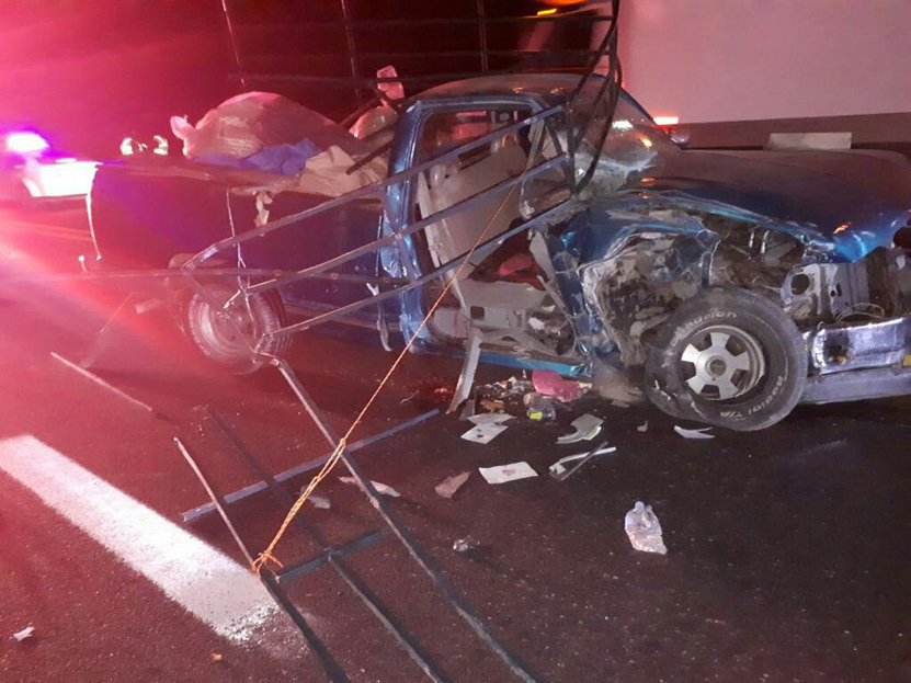 Muere niño en choque en la súpercarretera en Oaxaca