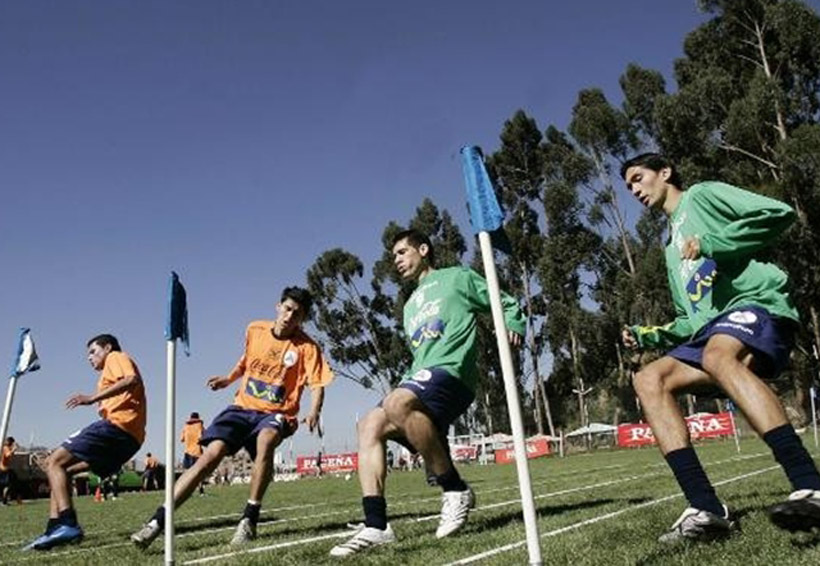 Entrenamiento de futbolistas profesionales causa asma | El Imparcial de Oaxaca