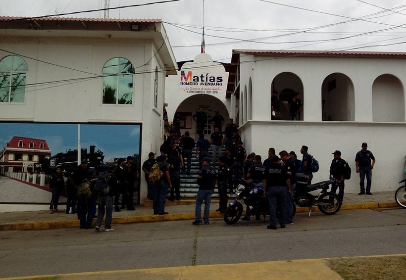 Se rebelan policías  de Matías Romero, Oaxaca