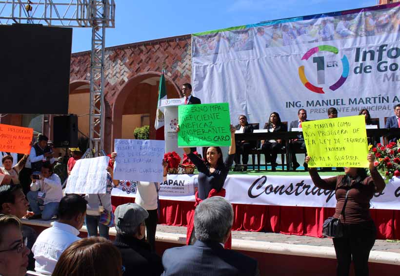 Protestas y operativo policíaco enmarcan informe en Huajuapan de León, Oaxaca
