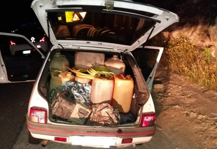 Militares decomisan automóvil con contenedores de combustible robado | El Imparcial de Oaxaca