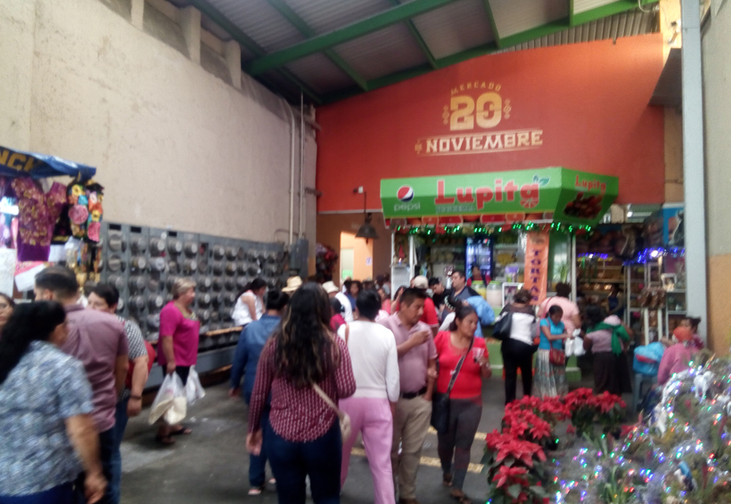 Abarrotan  los mercados de Oaxaca