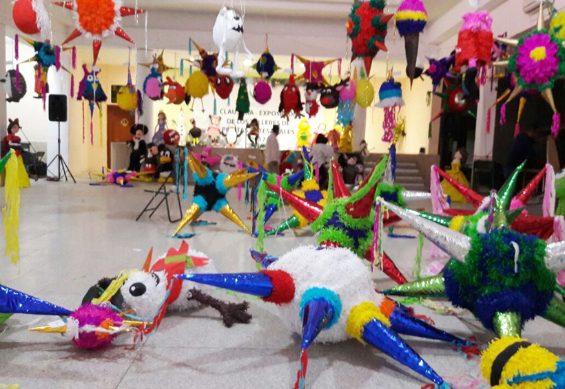 Clausuran taller de  piñatas artesanales en Huajuapan de León, Oaxaca