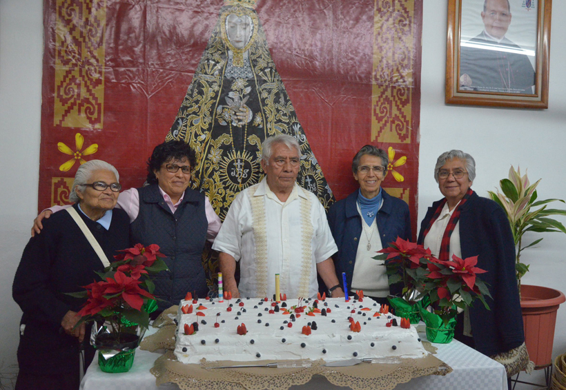 El padre José Guadalupe Barragán celebró su día