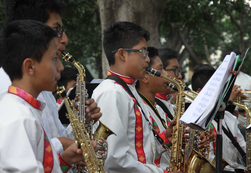 Lanzan Primer disco de la banda sinfónica de Tlaxiaco, Oaxaca