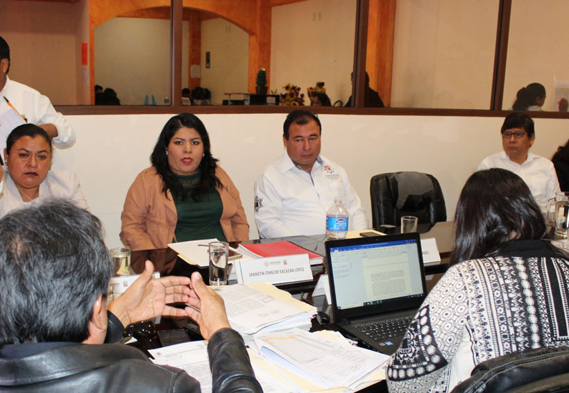Recriminan comentarios  de regidor hacia regidora  de Huajuapan de León, Oaxaca