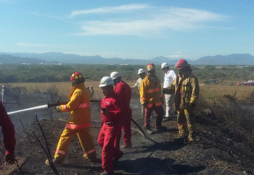 Sofocan incendio que amenazaba Refinería Antonio Dovalí Jaime | El Imparcial de Oaxaca