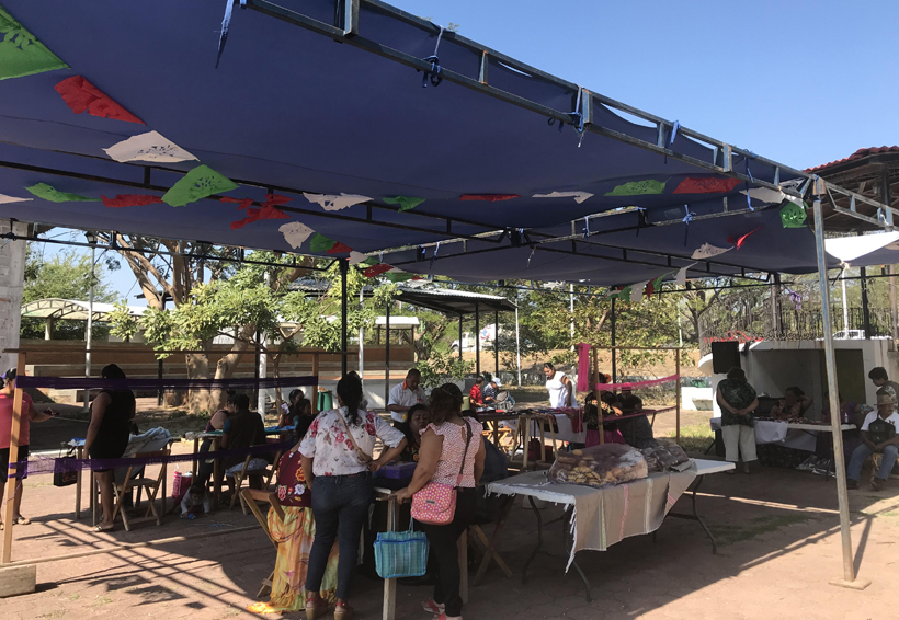 Artesanos de Juchitán, Oaxaca buscan reactivar economía con tianguis