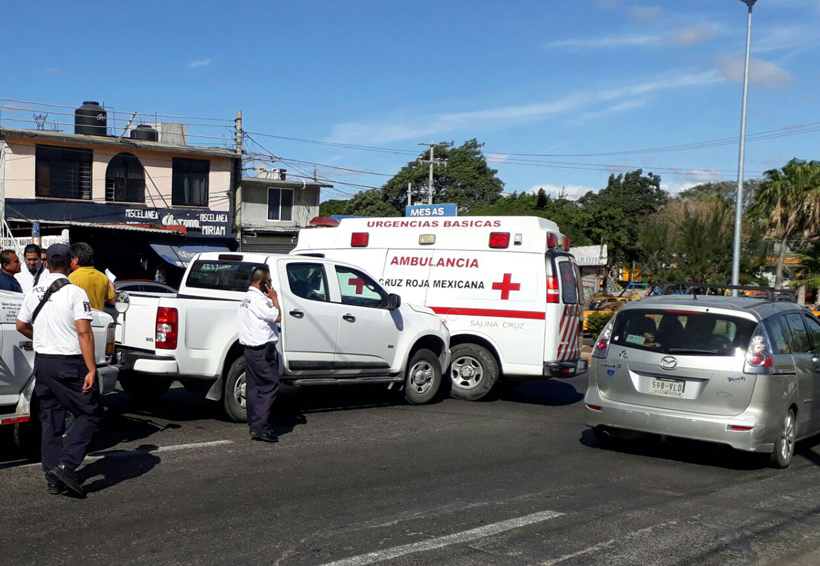 Impactan ambulancia en Salina Cruz | El Imparcial de Oaxaca