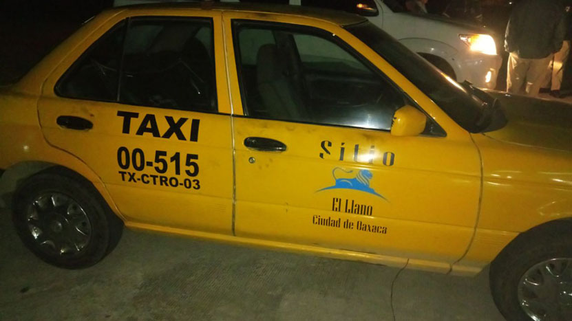 Tras cateo, halla un taxi robado en San Dionisio Ocotepec | El Imparcial de Oaxaca