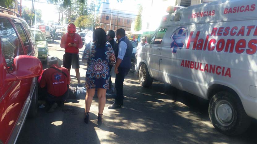 Cae de bicicleta en Santa Lucía al brincar un tope