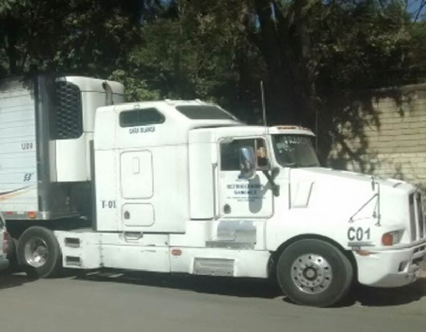 Recobran en San Juan Chapultepec tractocamión y caja seca robados | El Imparcial de Oaxaca
