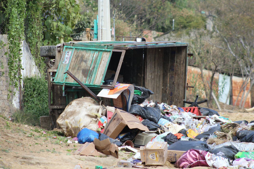 Vuelca camión de basura en Oaxaca | El Imparcial de Oaxaca