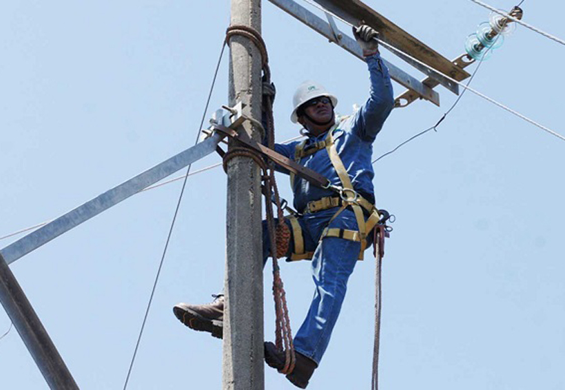 Con acceso a postes del servicio eléctrico, operadores ahorrarían hasta 44,744 mdp | El Imparcial de Oaxaca