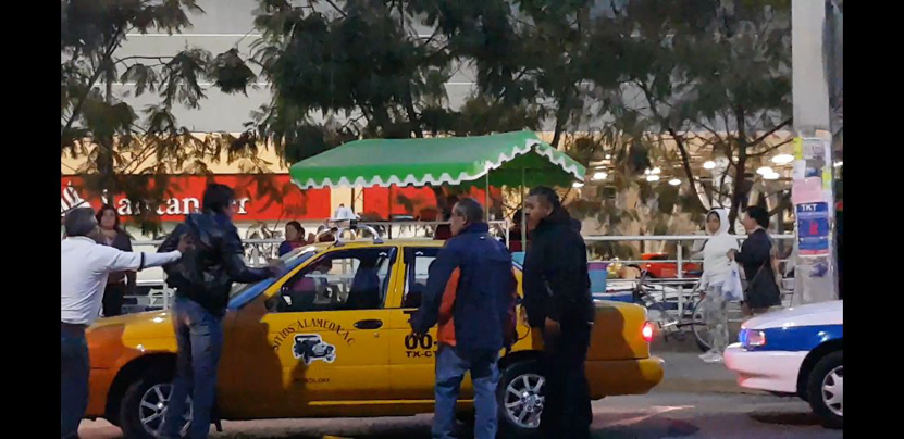 Video: Agreden a taxista en la Macroplaza por dejar pasaje | El Imparcial de Oaxaca