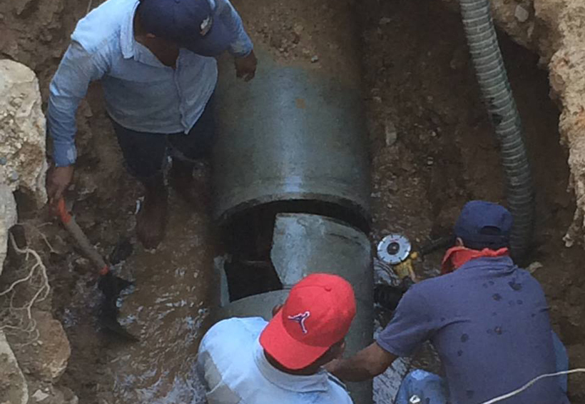 Atienden fuga de  agua potable en Salina Cruz, Oaxaca | El Imparcial de Oaxaca