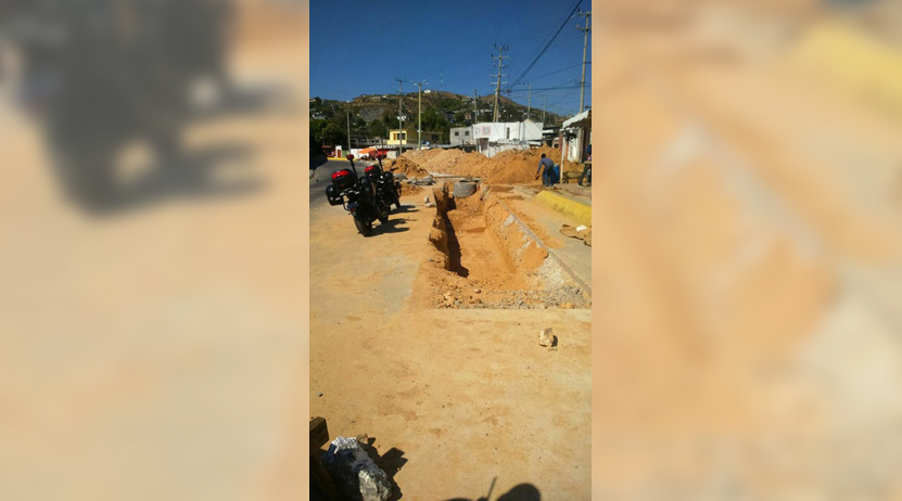 Rescatan a obrero tras ser sepultado en una zanja | El Imparcial de Oaxaca