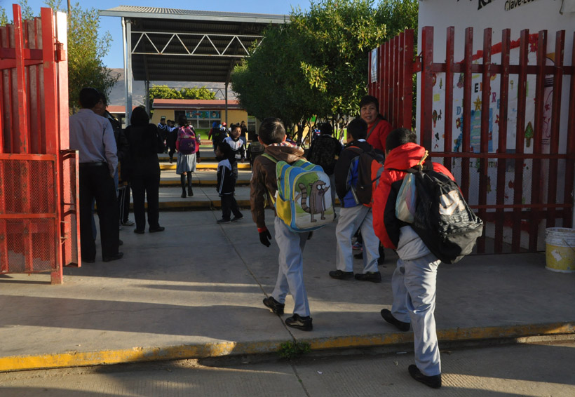 Recomiendan suspender homenajes en escuelas de Oaxaca | El Imparcial de Oaxaca