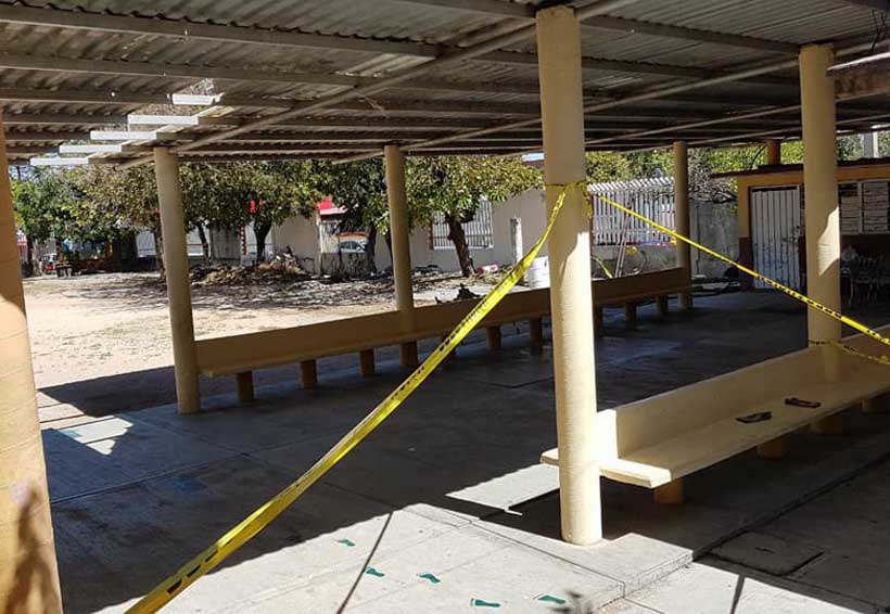 Evacúan a alumnos de Salina Cruz por desprendimiento de láminas | El Imparcial de Oaxaca