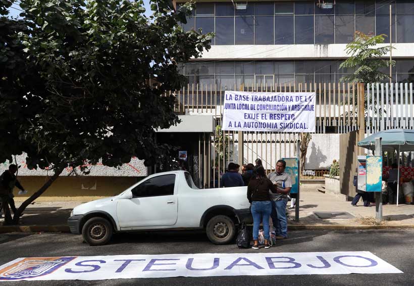 Alista STEUABJO nueva marcha por plática con Rectoría | El Imparcial de Oaxaca