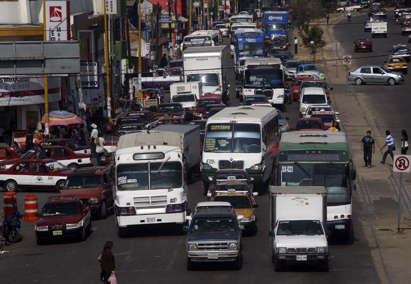 Conductores no respetan las calles de Oaxaca | El Imparcial de Oaxaca