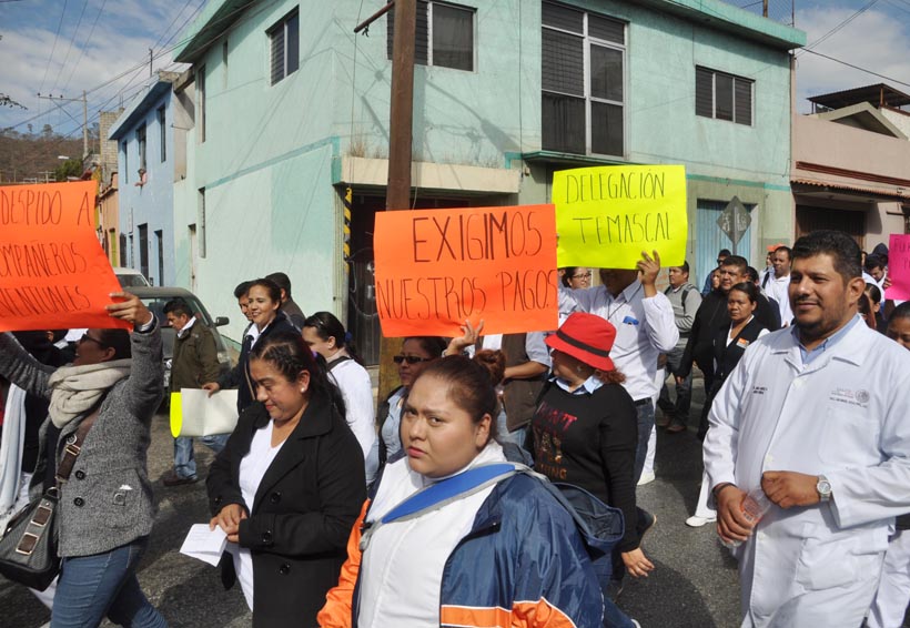 Con marcha, dicen “no” a despidos trabajadores de los SSO