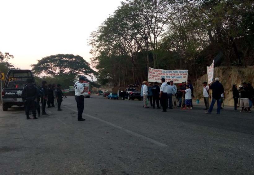 Liberan carretera de Pinotepa Nacional, Oaxaca | El Imparcial de Oaxaca