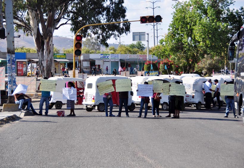Vuelven a movilizarse mototaxistas de la CNP en Oaxaca | El Imparcial de Oaxaca