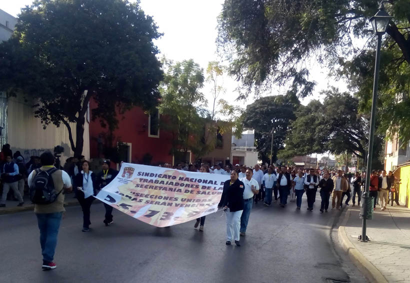 Marchas generan intensos  congestionamientos viales en Oaxaca | El Imparcial de Oaxaca