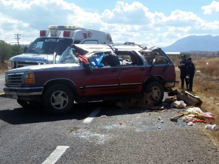 Fatal volcadura en la carretera a Ejutla de Crespo | El Imparcial de Oaxaca