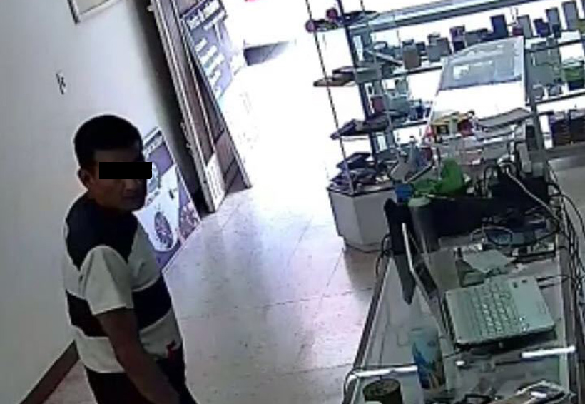 Video: Captan robo en tienda de celulares en Huajuapan, Oaxaca | El Imparcial de Oaxaca