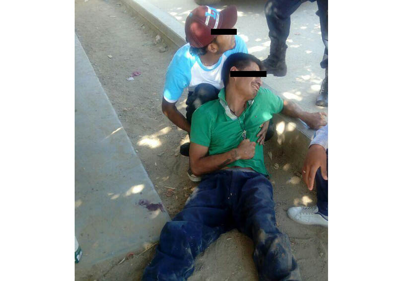 Denuncian a empleado de gobierno por fraude de plazas