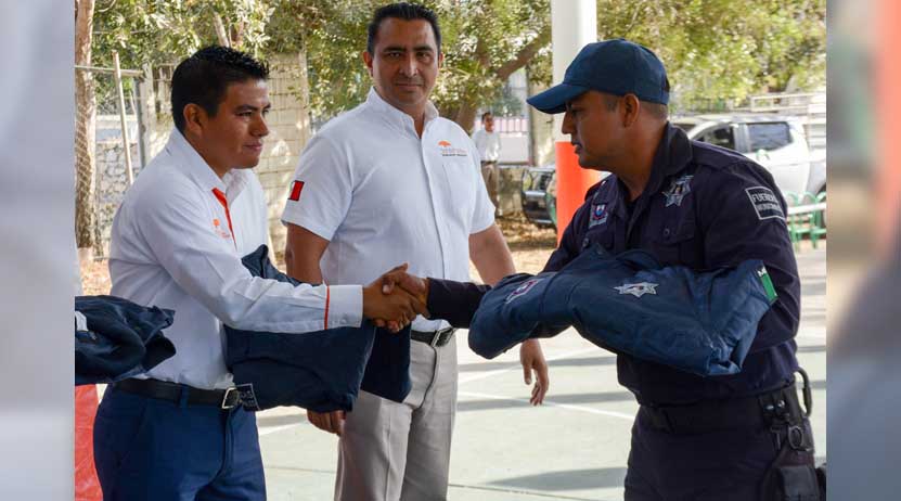 Equipan a Santa Cruz Huatulco