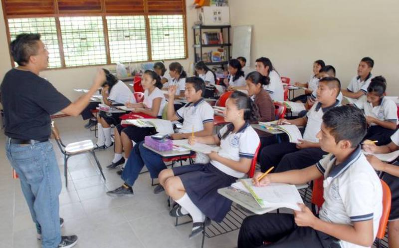 Revelan conocimientos “insuficientes” en egresados de secundaria | El Imparcial de Oaxaca